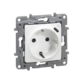 Legrand 764535 NILOÉ 2P+F földelt aljzat, USB C-típusú csatlakozóval, fehér