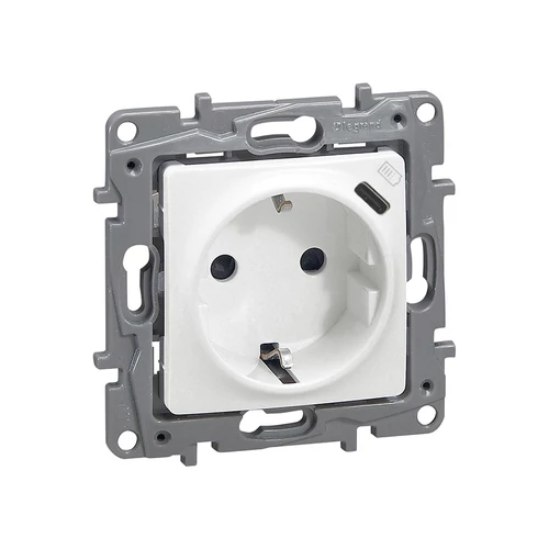 Legrand 764535 NILOÉ 2P+F földelt aljzat, USB C-típusú csatlakozóval, fehér