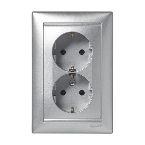 Legrand 770127 Valena 2x2P+F csatlakozóaljzat biztonsági zsaluval, alumínium